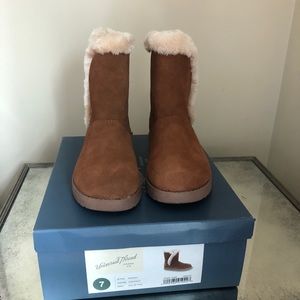 Brown faux suede boot